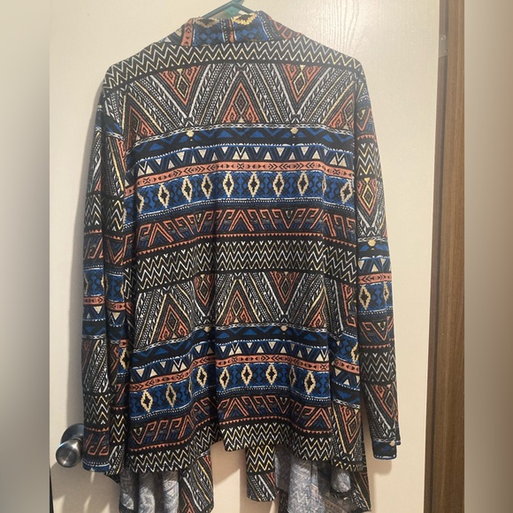 Rue Cardigan - Picture 2 of 5